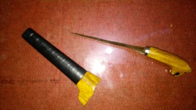 Keris yang dipakai tersangka untuk menodong.
