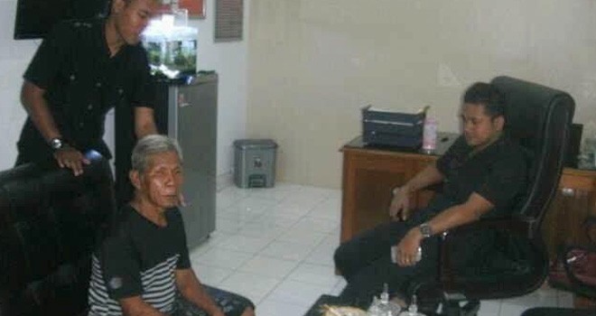 Tersangka Sanani alias Nani, kakek berusia 70 tahun yang diamankan Kasatreskrim Polres Sarolangun.