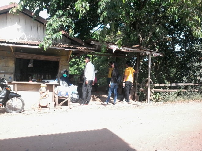 Pintu masuk ke Pulau Pandan dijaga aparat