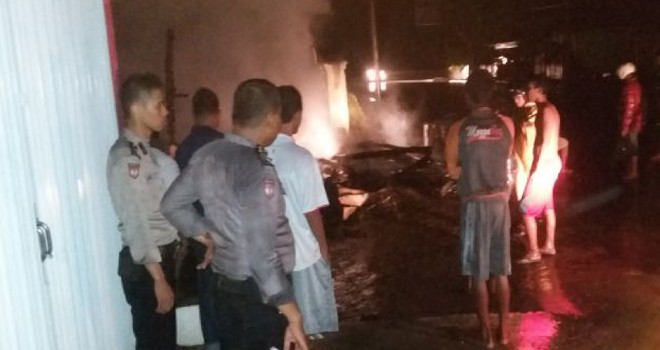 Kebakaran Counter Handphone di Telanaipura.