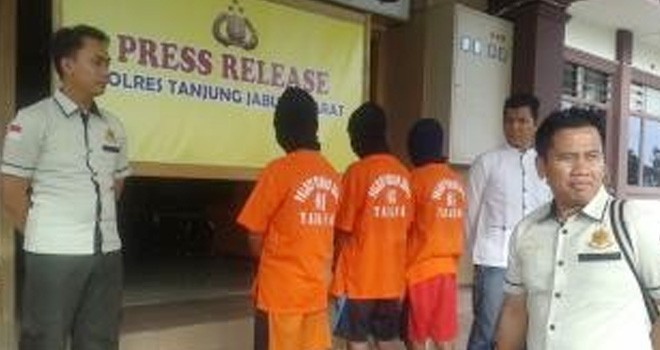 Para pelaku yang diamankan di Polres Tanjab Barat.