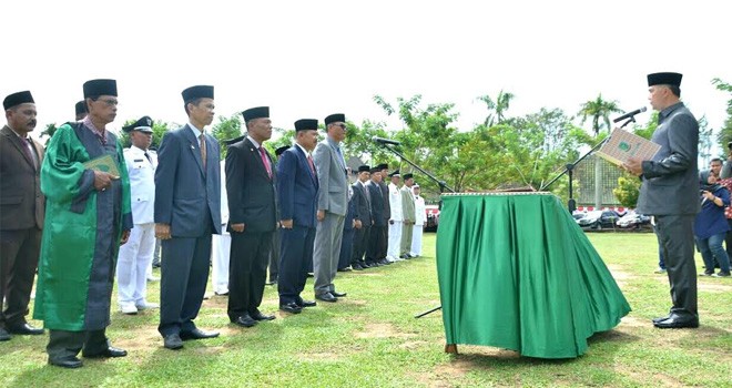 Walikota Jambi Sy Fasha, saat melantik pejabat eselon II, III, dan IV, Kamis (25/8).