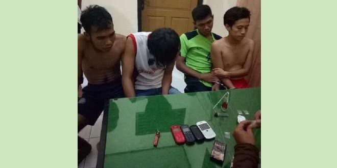 Empat pemuda yang diamankan Team Opsnal Unit Reskrim Polsek Muaro Bulian.