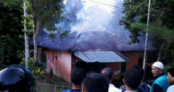 Kebakaran yang terjadi di Lorong Ibrahim, Jumat sore (16/8).