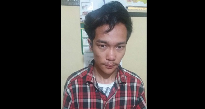 Mahasiswa yang ditangkap pihak kepolisian karena kedapatan mengkonsumsi narkoba.