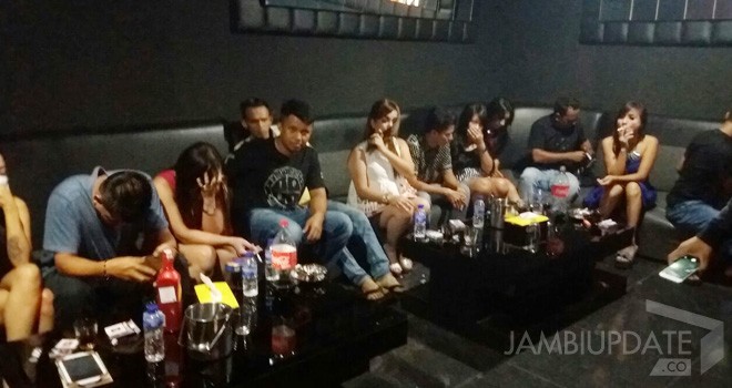 Razia tempat hiburan malam yang berlokasi di Kota Jambi sisir.