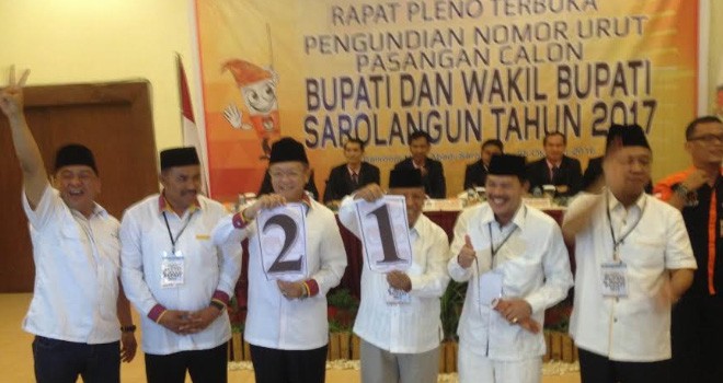 Rapat pleno terbuka pengundian nomor urut Calon Bupati dan Wakil Bupati Sarolangun.