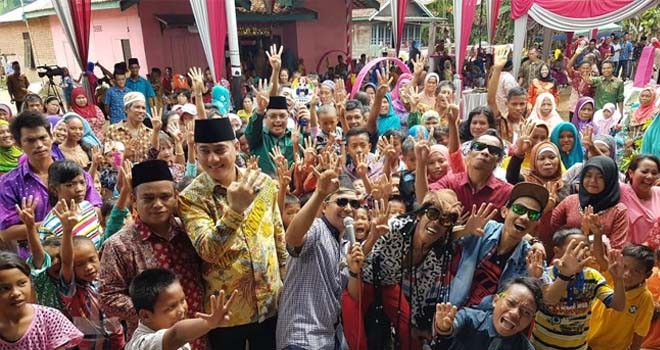 Pasangan Idola memenuhi undangan Desa Rantau Panjang, Kumpeh.
