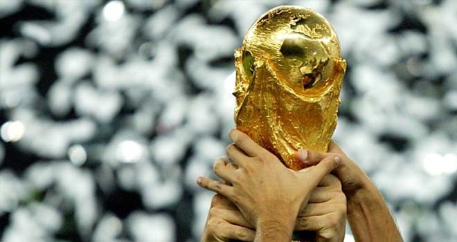 Trofi Piala Dunia. Foto : AFP