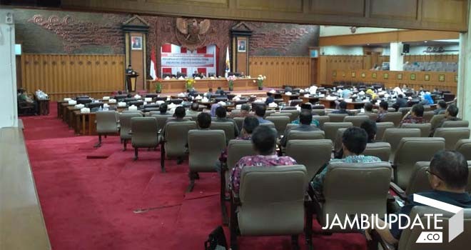 Suasana rapat Paripurna DPRD Provinsi Jambi.