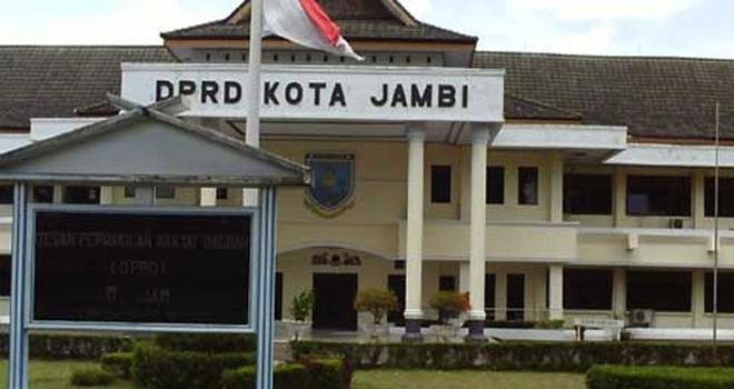 Kantor DPRD Kota Jambi.