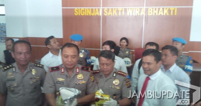 Sabu 2Kg yang diamankan Anggota Direktorat Reserse Narkoba Polda Jambi.