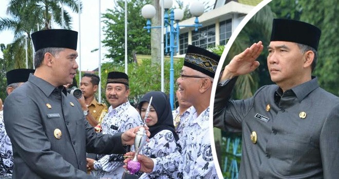 Walikota Jambi, Sy Fasha memperingati hari guru.