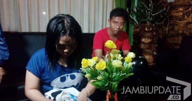 Pasangan yang terjaring razia oleh Tim gabungan Satpol PP, Dinas Sosial, BPMPPT Kota Jambi.