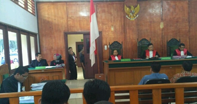 Sidang kasus alkes unja dengan terdakwa mantan rektor unja, Aulia tasman.