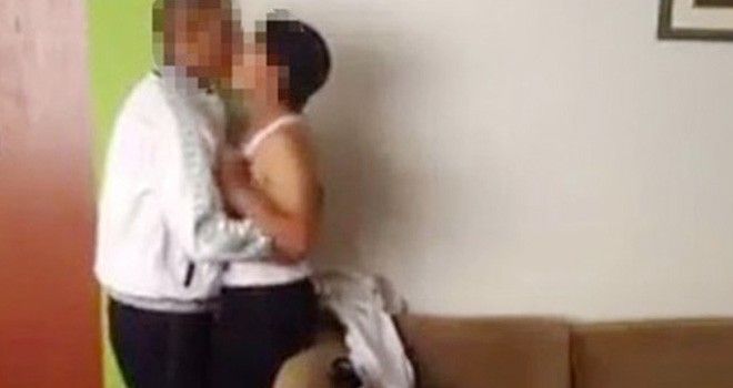 Dua taruna polisi di Puno, Peru tertangkap CCTV sedang melakukan hubungan seks di gym. Foto : CCTV via Miiror