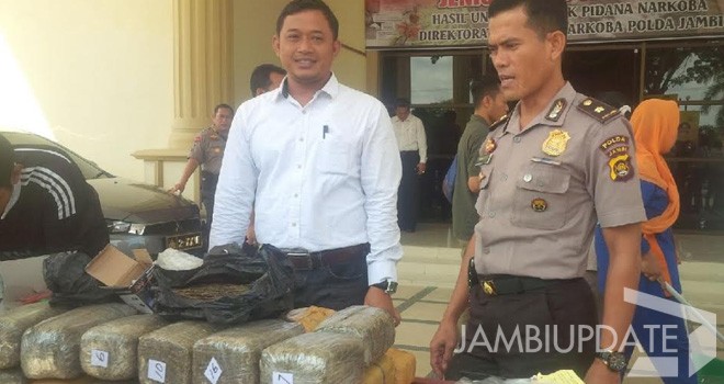 Pemusnahan Ribuan Butir Ekstasi dan 1,5 Kg Sabu Serta Puluahan Kg Ganja.