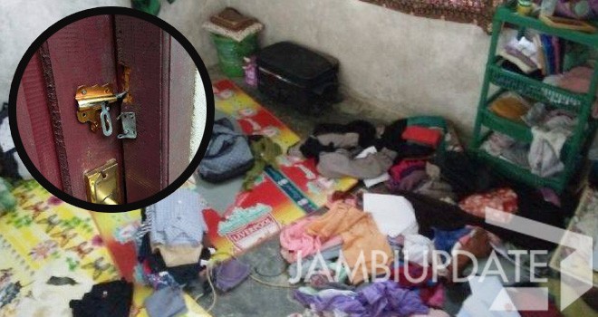 Kamar kosan mahasiswa di mendalo yang dibobol maling.