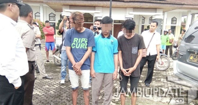 Tiga Pelajar Spesialis Curanmor diamankan Satreskrim Polsekta Muara Bulian.
