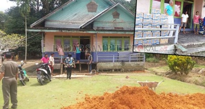 Di rumah inilah pernikahan gaib cucu Nyi Roro Kidul dilangsungkan. Foto Radar Sampit/pojoksatu)