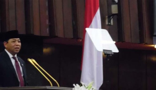 Microphone emas yang disiapkan di DPR untuk Raja Salman. Foto: Istimewa