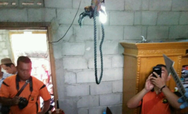 Tampak tali yang menjadi barang bukti korban gantung diri.