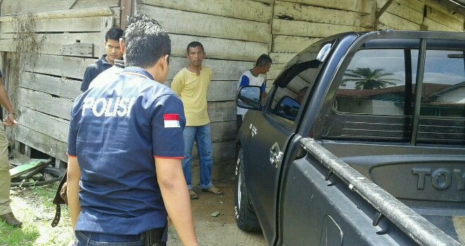 Polisi saat berada dilokasi kejadian. 