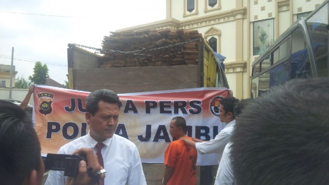 83 kubik kayu yang diamankan Polda Jambi