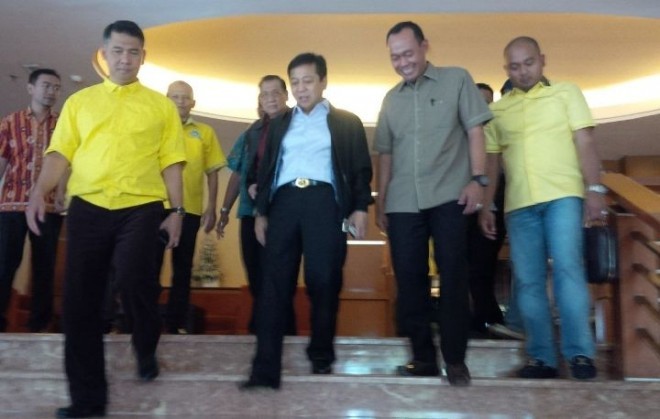 Sy Fasha, Setnov, Sukandar dan Agus Rubiyanto pada pertemuan petinggi partai golkar di Jambi beberapa waktu lalu.