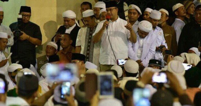 Dipimpin Habib Rizieq, Anies dan Prabowo Sujud Syukur di Istiqlal (Ist for Jawapos.com)