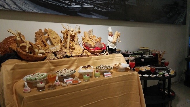 Menu berbuka tersedia lengkap bagi tamu yang ingin berbuka di Swiss-Belhotel Jambi.