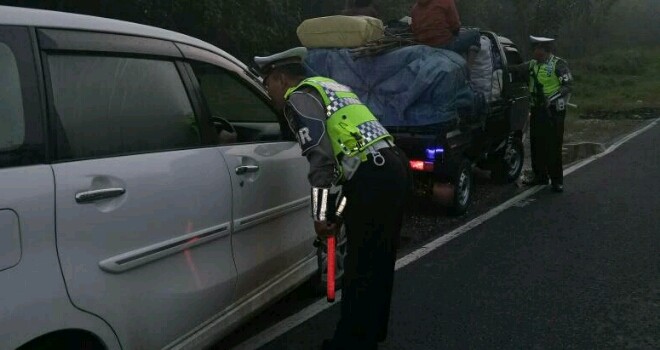 Satuan PJR Polda Jambi menggelar razia.