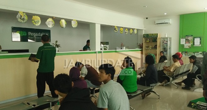Transaksi di Penggadaian Jambi