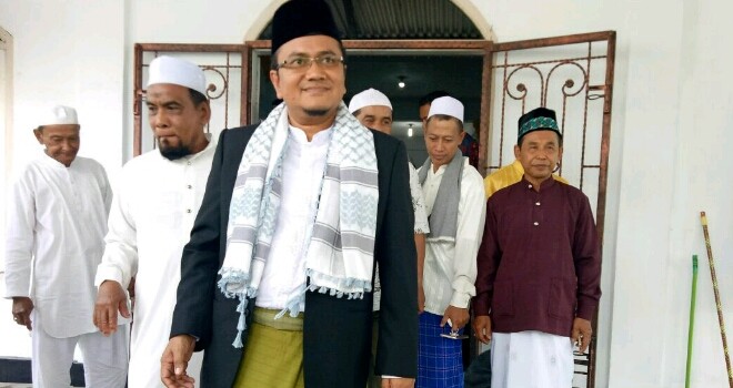 dr. H. Maulana. 