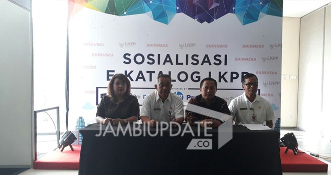 Konferensi Pers Sosialisasi E-Katalog di salah satu hotel di Kota Jambi, Rabu (26/7).