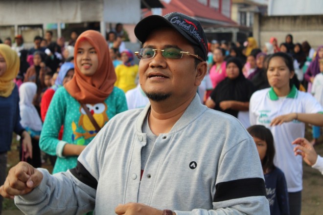 dr. Maulana. 