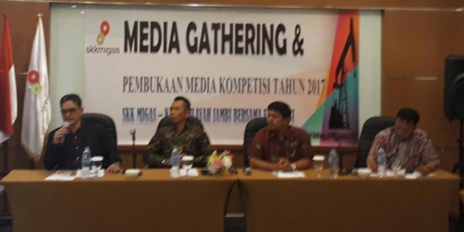Pembukaan Media Gathering dan Media Kompetisi 2017 SKK Migas-KKKS Wilayah Jambi Bersama FJM Jambi di Hotel BW Suite Belitung, Selasa malam (1/8).