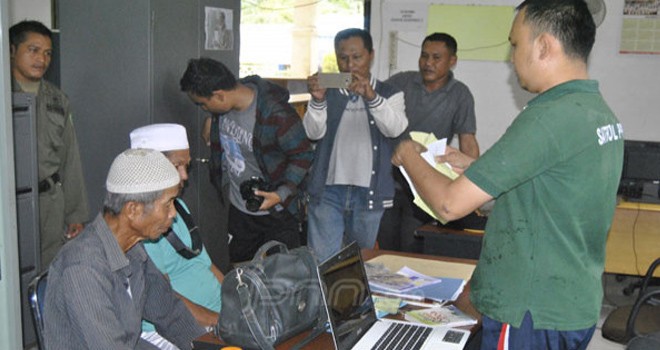 Juheri dan Ishak ditangkap. Foto: Balikpapan POS