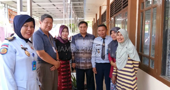 Mantan Kabag Kepegawaian dan Keuangan Prodi Pendidikan Dokter Unja Bebas.