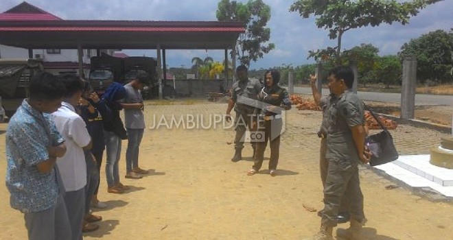 Pelajar yang terjaring razia.