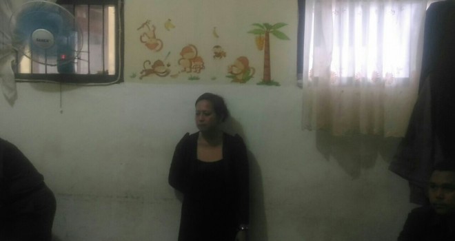 Siti Arisa, istri pecatan polisi yang kabur usai sidang pada 11 Agustus 2016 dan berhasil ditangkap.