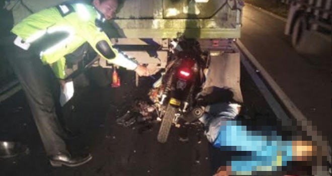 Tabrak Truk yang Pecah Ban, Warga Rantau Puri Meregang Nyawa.