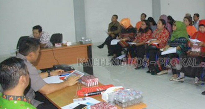 Kepala Skolah SMK/SMA Se-Palangkaraya berkumpul bersama tim saber pungli.