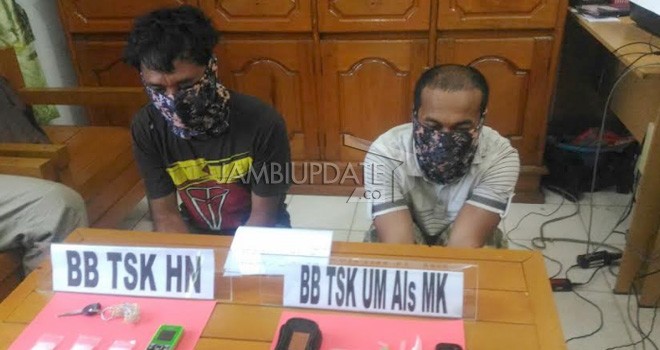 Dua Kurir Narkoba di Tebo saat diamankan Polisi.