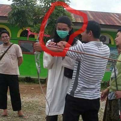 Istimewa/ Eka saat latihan memanah. 