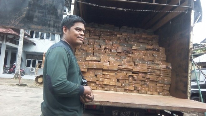 Dinas Kehutanan Provinsi Jambi, berhasil menggagalkan pengangkutan 13 kubik kayu ilegal.