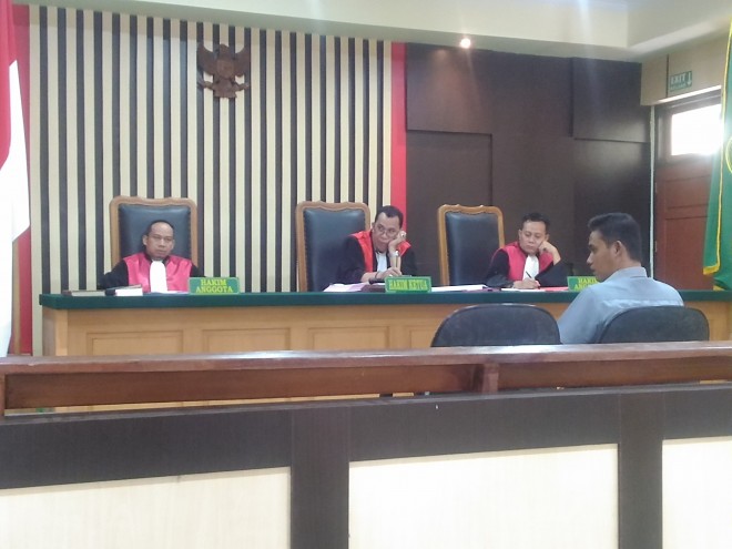Sidang lanjutan kasus Mark Up gaji Pegawai Negeri Sipil (PNS) golongan III Sekretariat Daerah (Setda) Provinsi Jambi dengan kerugian Rp 4,6 miliar, digelar Rabu (22/11).
