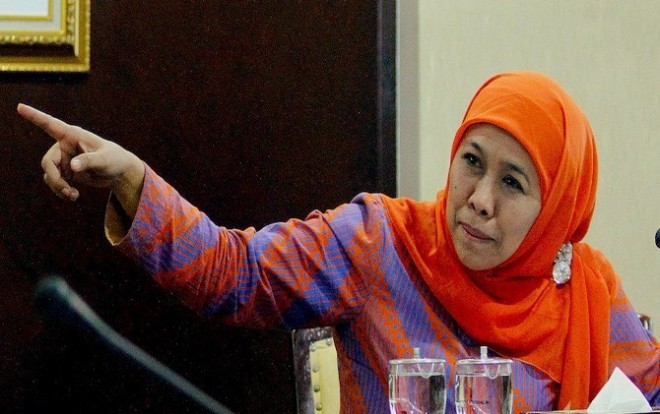 Menteri Sosial (Mensos) Khofifah Indar Parawansa akan segera mengajukan surat pengunduruan dirinya pada Presiden Joko Widodo. (JawaPos.com)