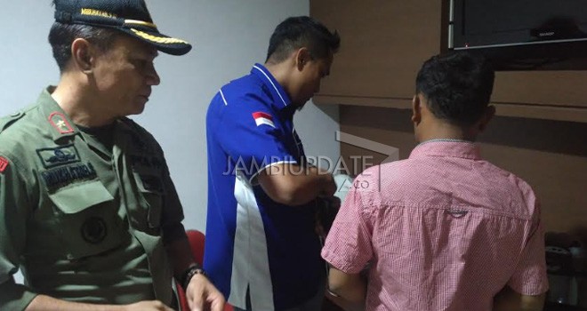 Tim gabungan yang Terdiri dari Satpol-PP Kota Jambi, TNI, Polri, BNN beserta instansi terkait, kembali menggelar Razia Penyakit Masyarakat (Pekat) di Kota Jambi.