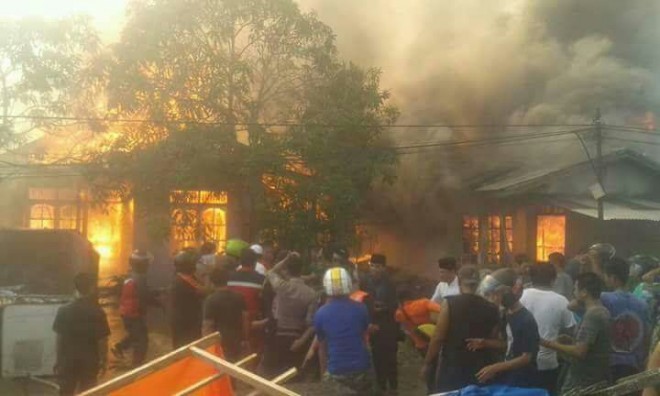 Kualatungkal Membara, 69 Rumah Ludes.